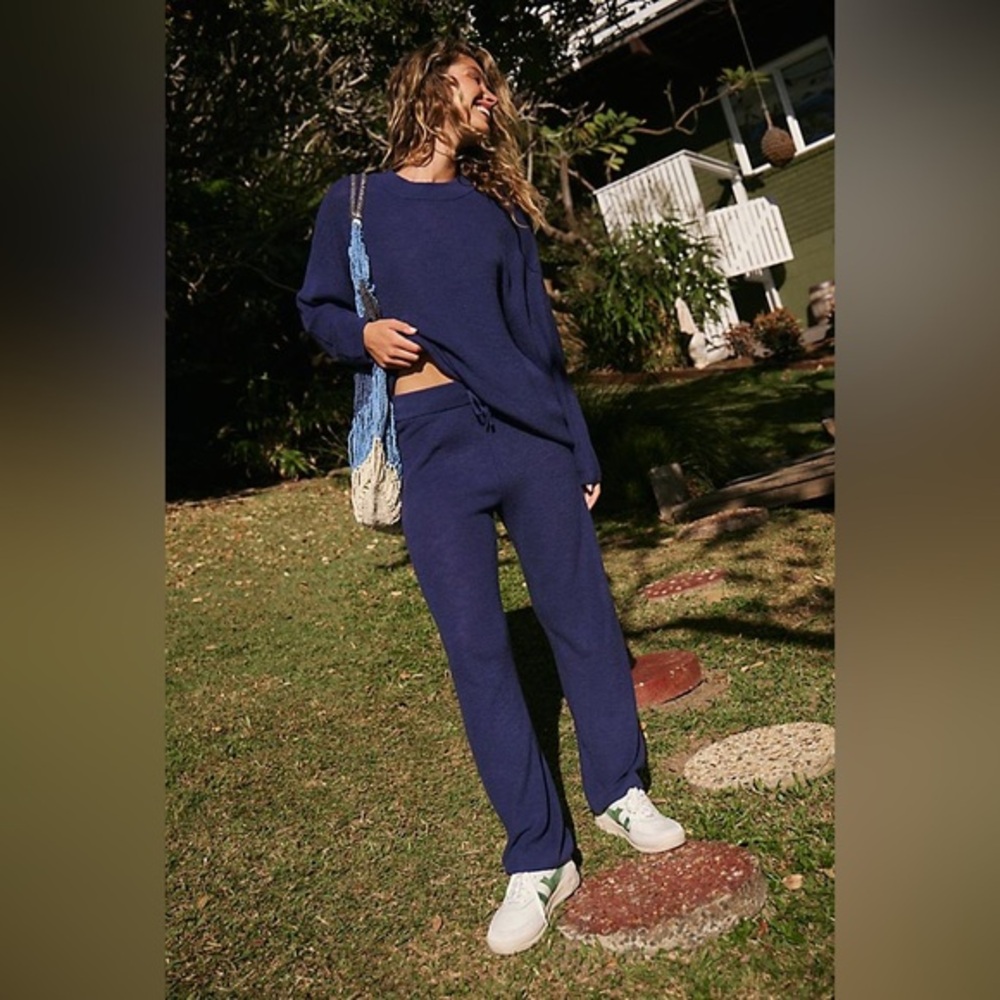 Free People Malibu Solid Pant Surf Set in Navy